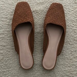 Great slides! Barely worn size 9